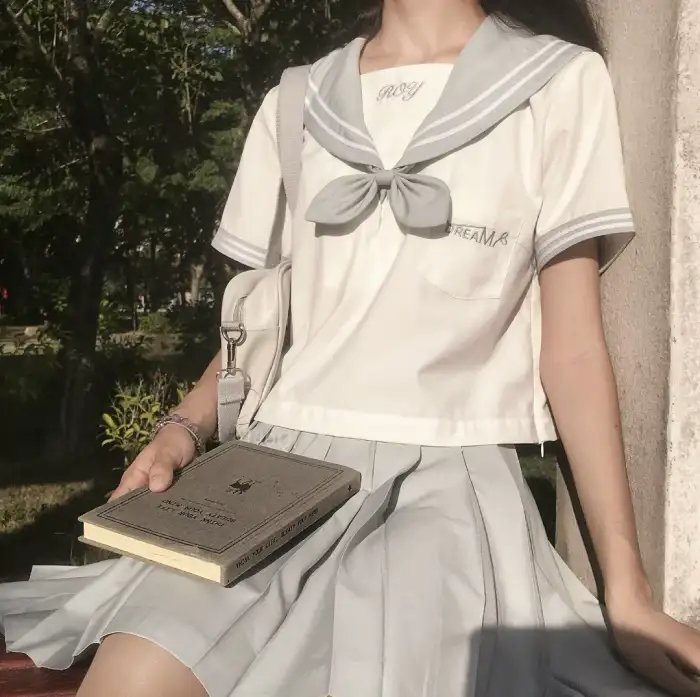 失恋后女老板扶我青云志